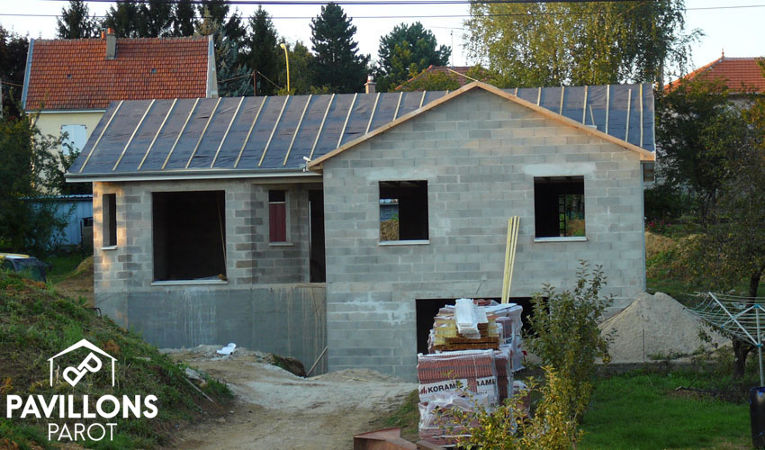 mise en place de l ecran de toiture avec contre lattage